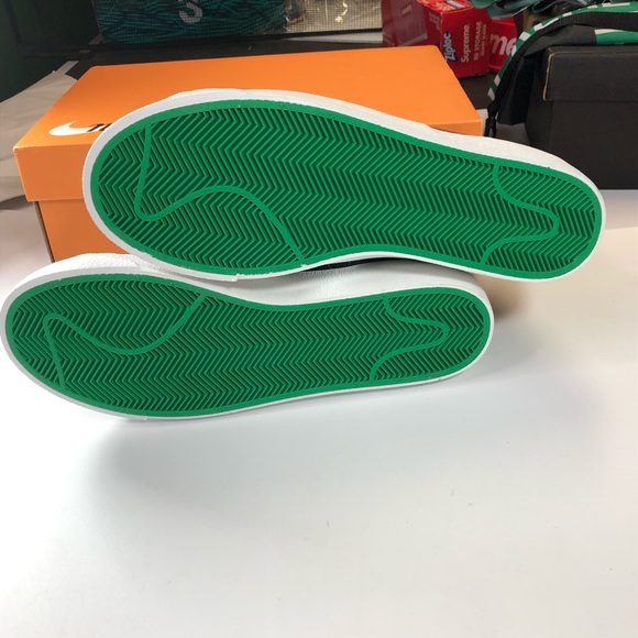 Nike Blazer Mid ‘77 Mens Size 10 Sneakers X-Mas - Picture 6 of 7